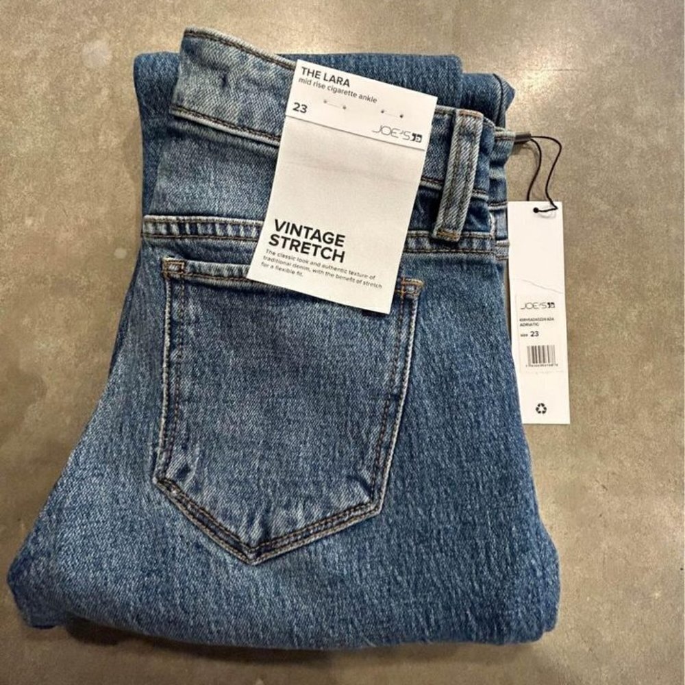 JOES jeans. THE LARA mid rise cigarette ankle jeans. Size 23. New with tags. Adr